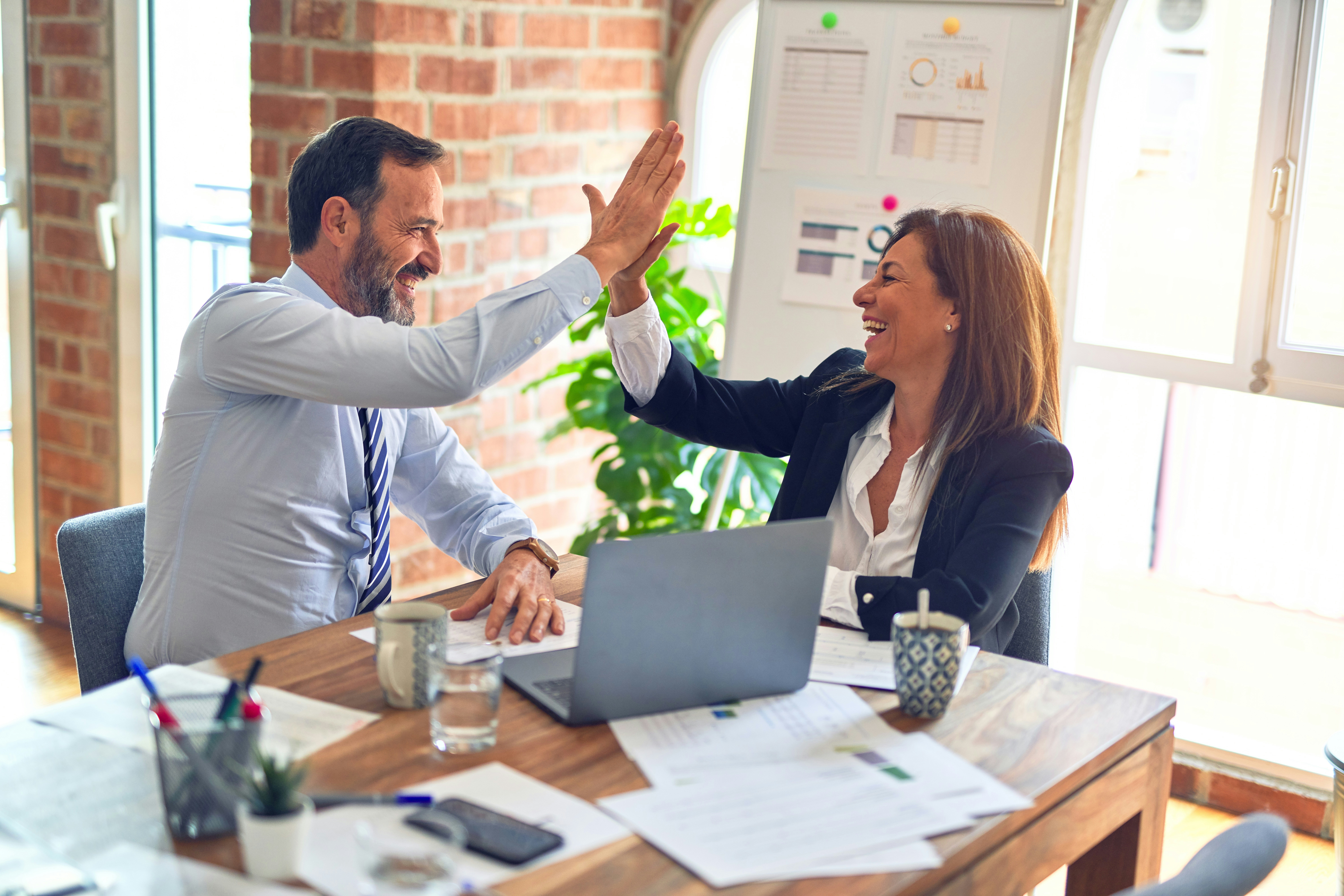 Virtual Auction Fundraisers – A Success Cheatsheet for Nonprofits